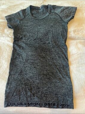 lululemon swiftly Heathered Dark Gray Performance Tee